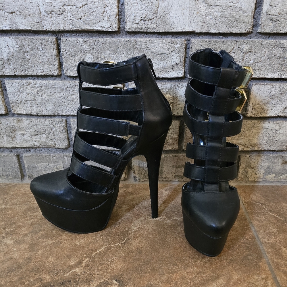 Black | CHARLOTTE RUSSE | Elle Buckle Bootie - Picture 3 of 5